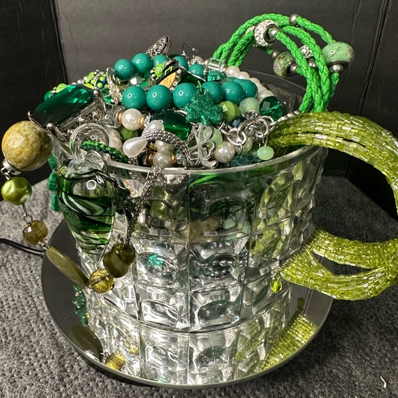 🍀 Irish Green & Silver Mystery Jewelry Jar 🍀 - Picture 6 of 9